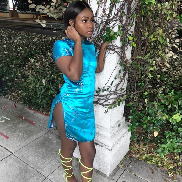 Qipao - Picture 4 of 4